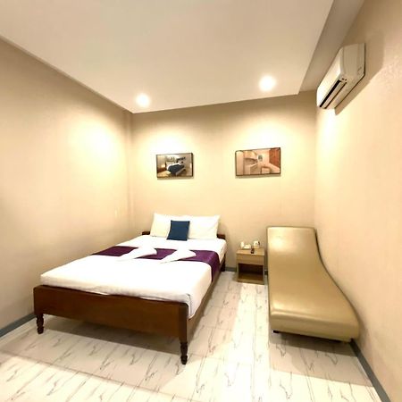 White Residence Hotel & Apartment Phnom Penh Bagian luar foto
