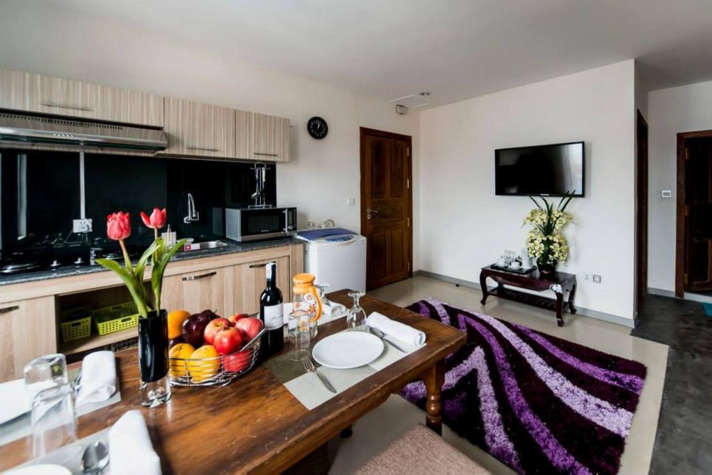 White Residence Hotel & Apartment Phnom Penh Bagian luar foto