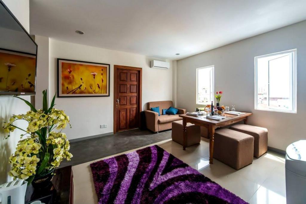 White Residence Hotel & Apartment Phnom Penh Bagian luar foto