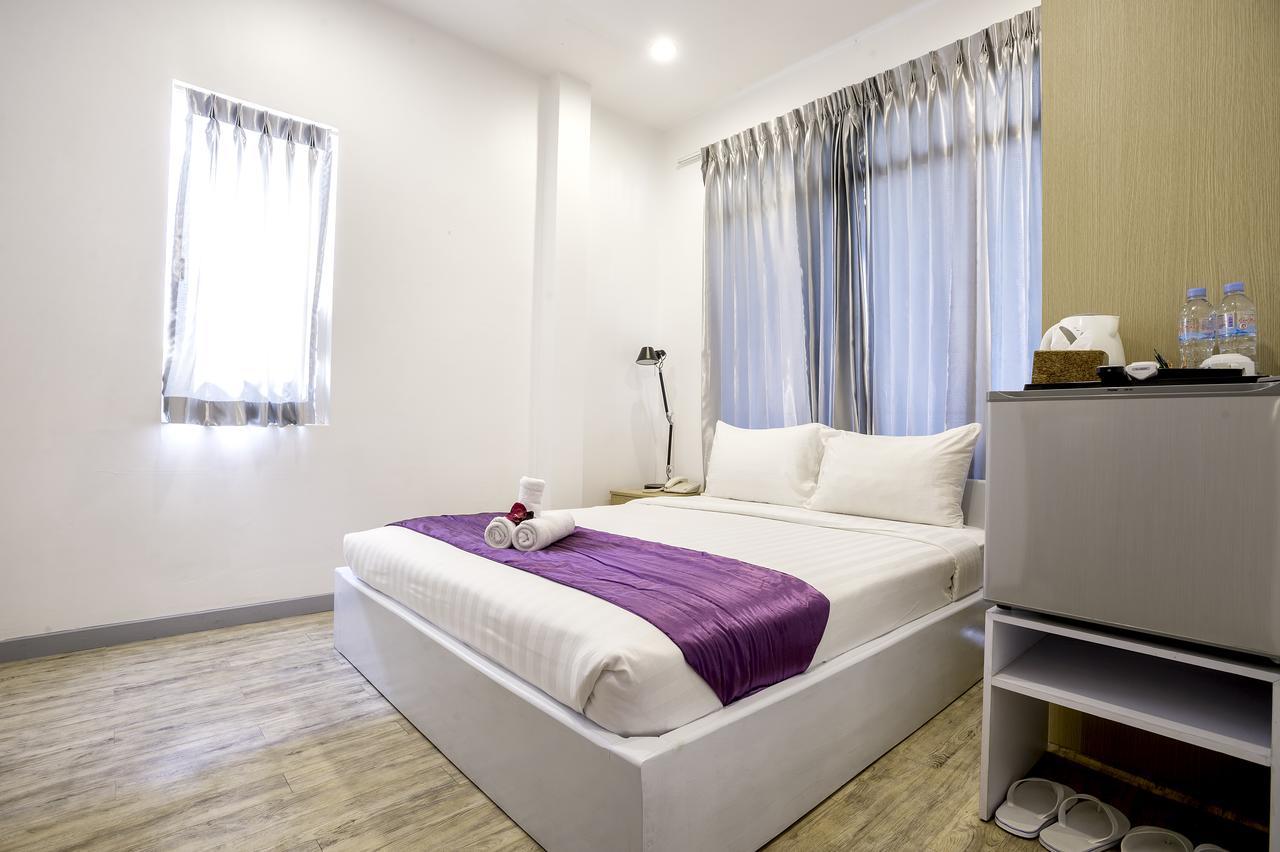 White Residence Hotel & Apartment Phnom Penh Bagian luar foto