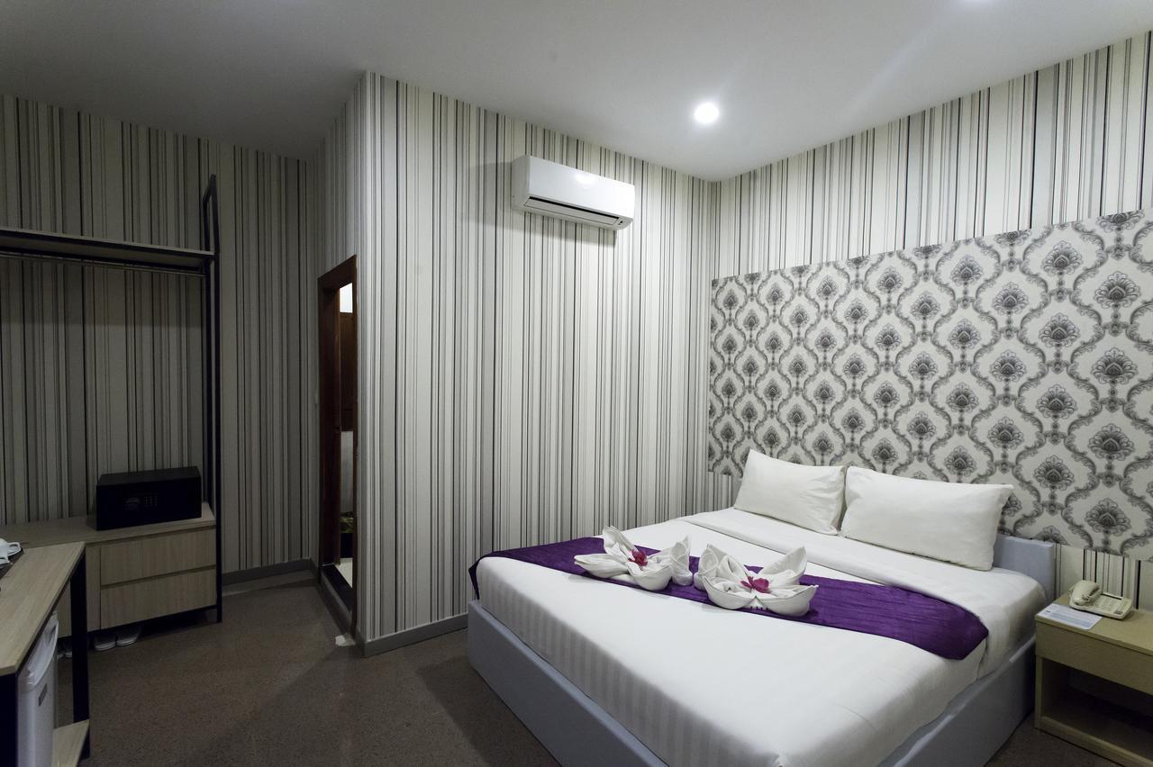White Residence Hotel & Apartment Phnom Penh Bagian luar foto