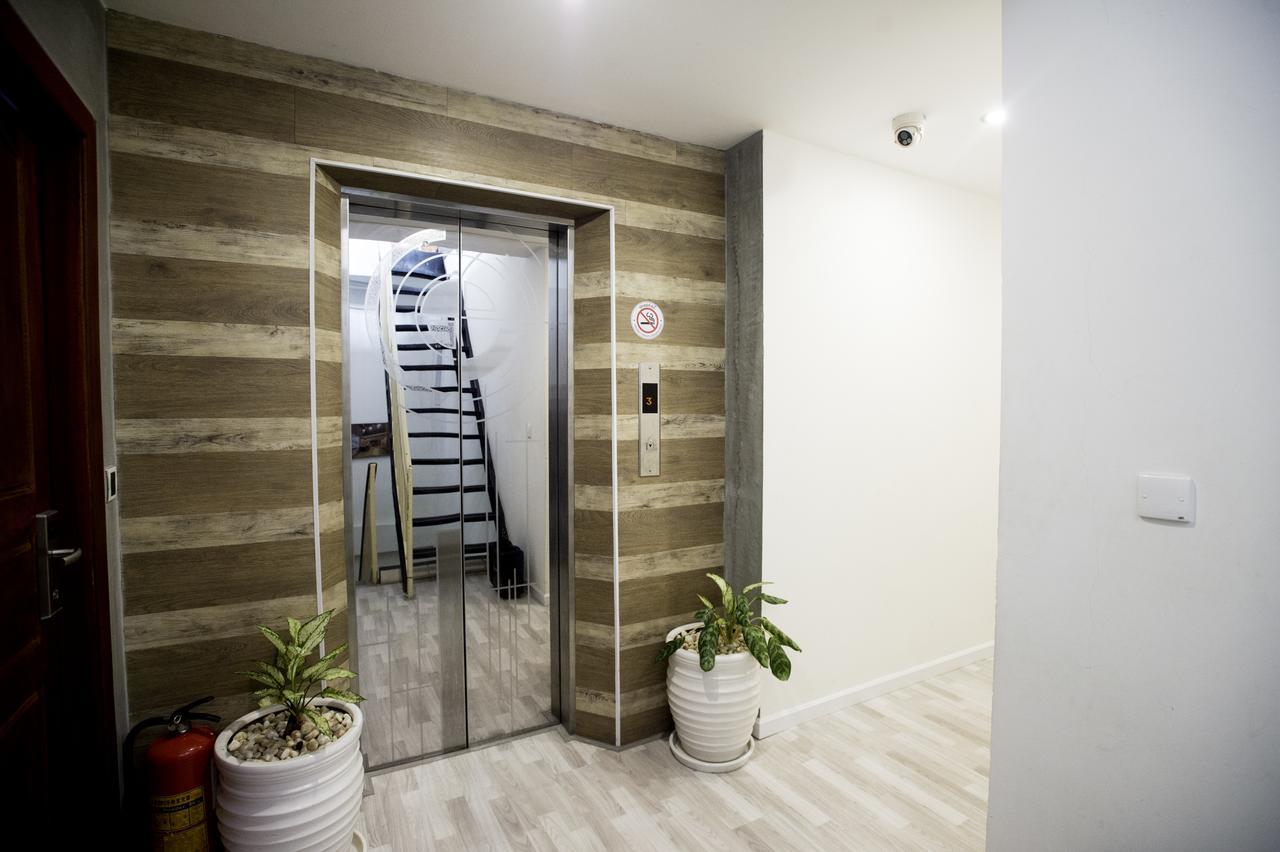 White Residence Hotel & Apartment Phnom Penh Bagian luar foto